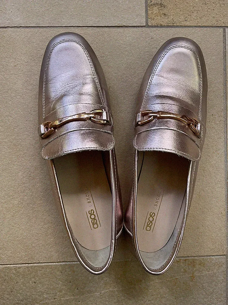 NEU Asos Damen Leder Loafer Slipper Halbschuhe Schnalle Rosé Gold Metallic 39