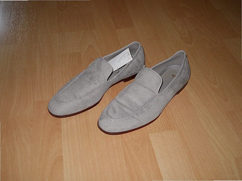 Neu! Original H&M Herren Slipper Loafers Grau - Gr.42 - Neu, mit Etikett!