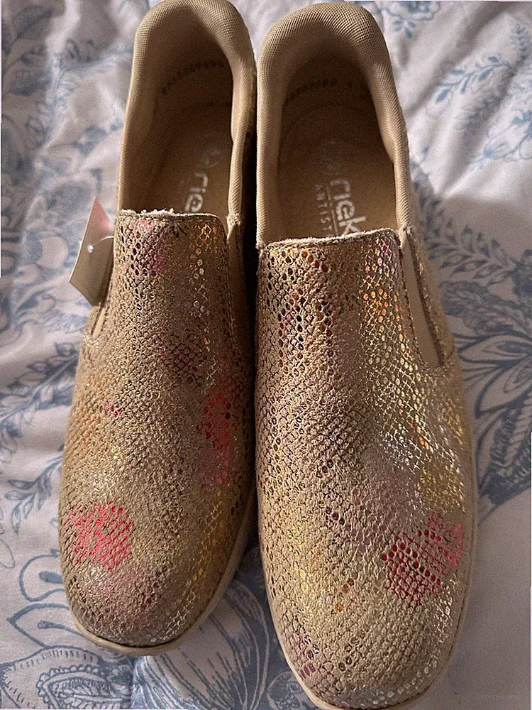 Neu Rieker Slipper Größe 5,5 EU 38 Gold Blumen Schlangenoptik Loafer