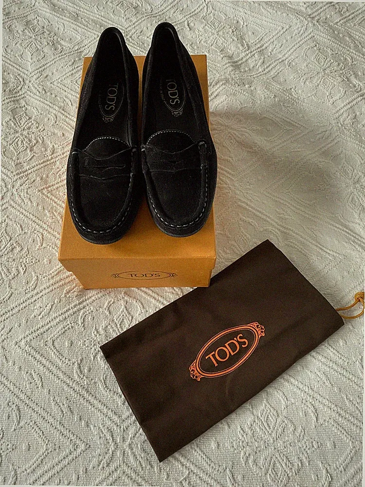 NEU Tods Damenschuhe Loafer Gr. 36,5, wildleder dunkelblau mit mittelblauer Naht