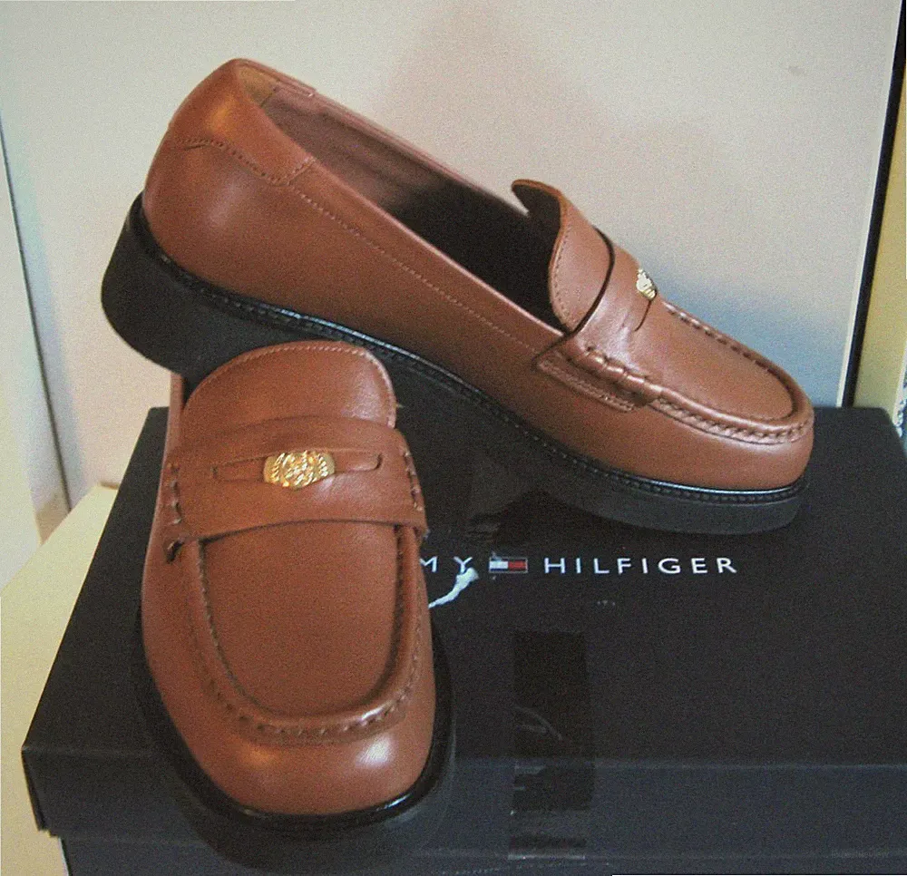 NEU Tommy Hilfiger Halbschuhe Lederschuhe Gr. 39 Braun /Cognacfarbig NP 159,00