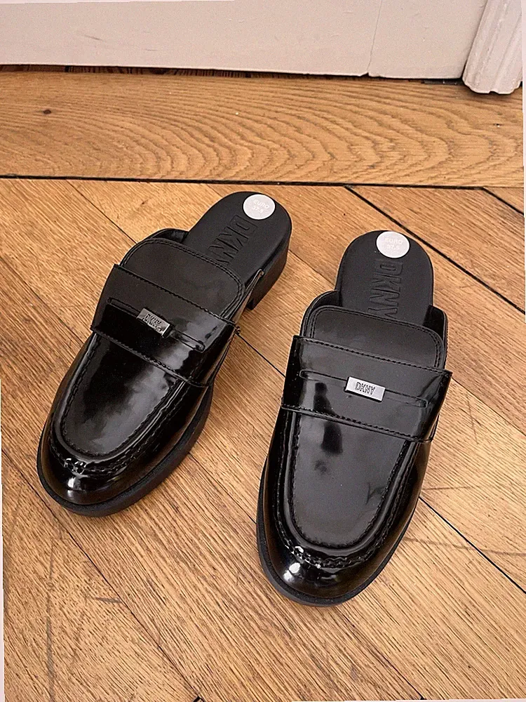 Neue DKNY Schuhe Loafer Pantoletten Mokassins Schwarz Lack 37