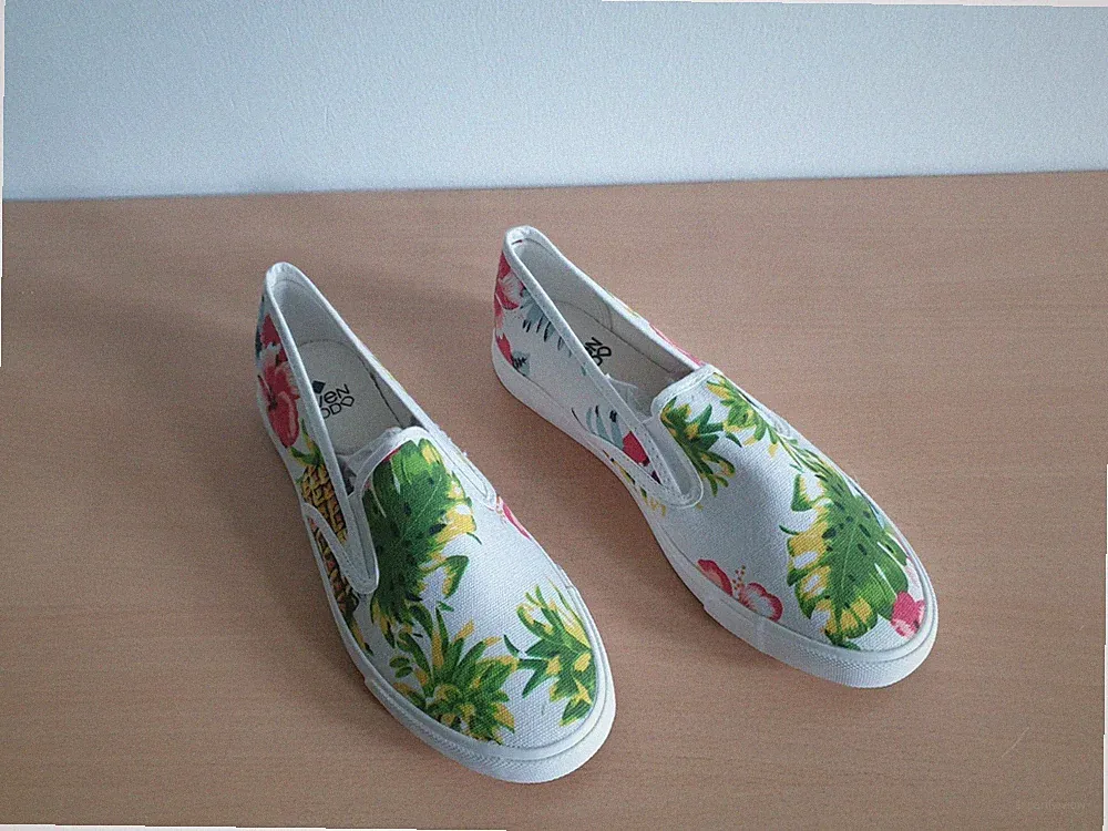 Neue Loafers Slip Ons Damenschuhe, Gr. 40