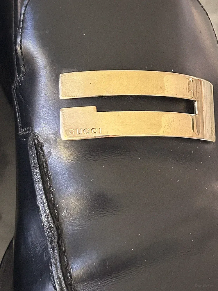 Gold Sportschuh