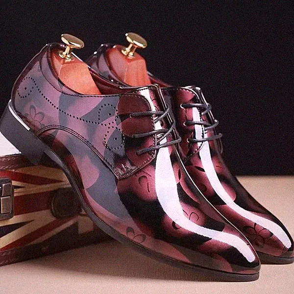 Oxford Brogue Halbschuhe Poloshirt Rot Schnürung Glänzend Kunstleder 101182