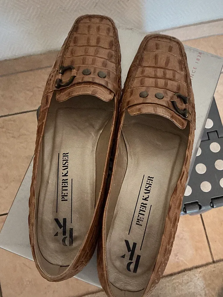 Peter Kaiser hellbraune ungetragene flache echt Leder Loafer Gr.42 Krokoprägung
