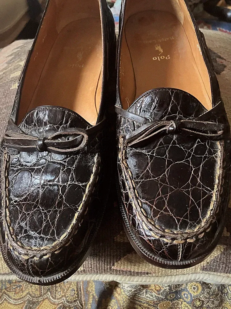POLO Ralph Lauren Dunkelbraune Leder Loafer Hand genäht Exotisch mit Schleife