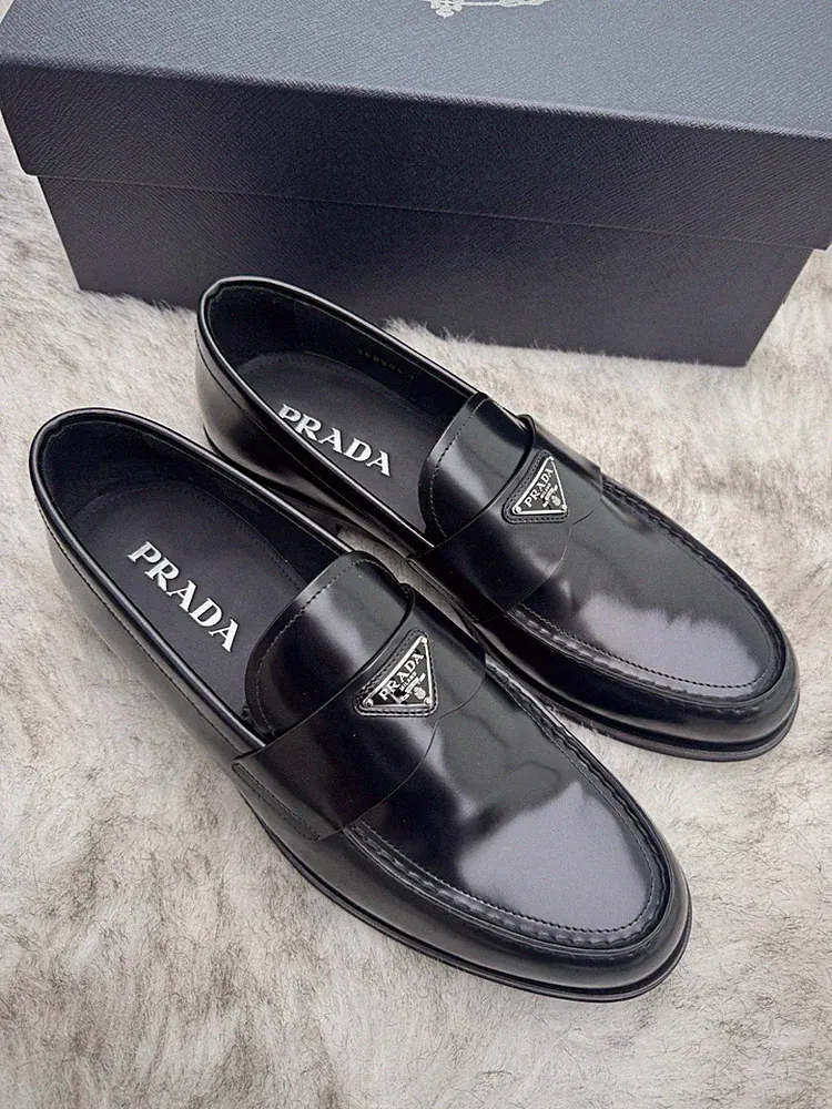 PRADA Brushed Leather Loafer | UK7 US8 EU41 | Triangle Logo Shoes Classic Flat