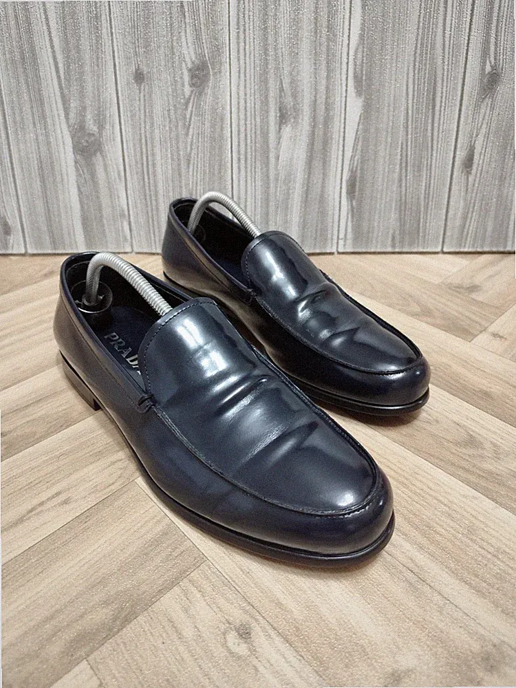 PRADA HALBSCHUHE LOAFER LEDER BLAU UK 8 - TOP ZUSTAND