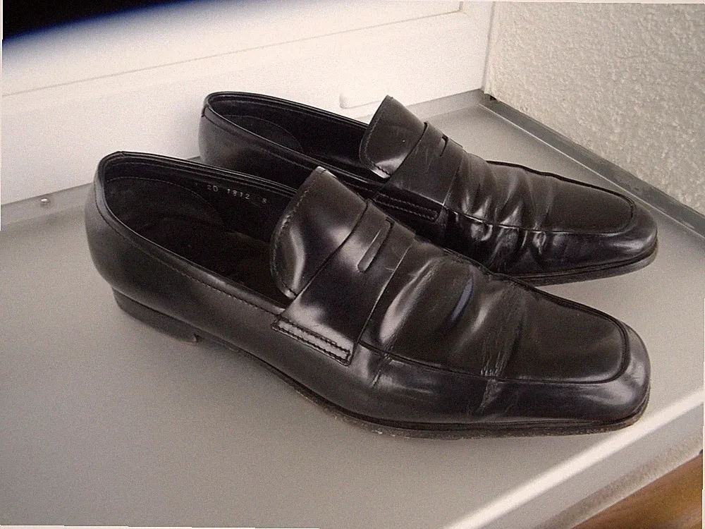 Prada Loafer, Gr. 8 (UK), hier eine 42,5 EU, schwarzes Glattleder, getragen+gut