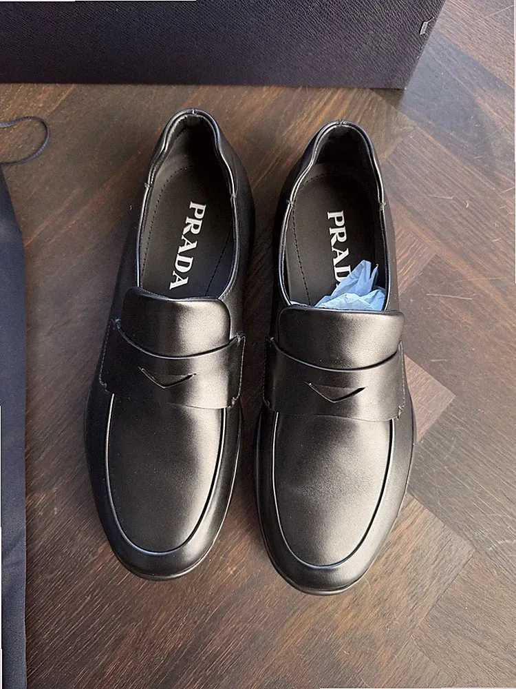 PRADA Toblach Loafer In Size 38 Neu mit Karton Schwarz