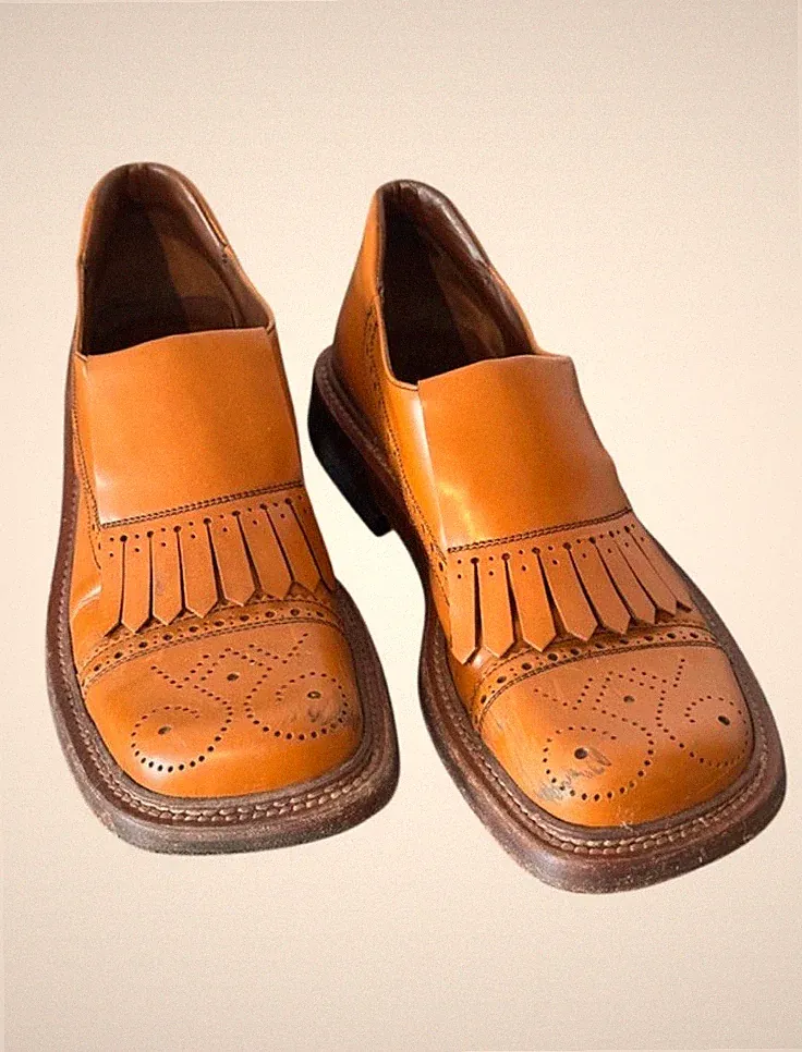 PRADA Vintage 90s Square Toe Kiltie Loafer Schuhe Schwarz Leder