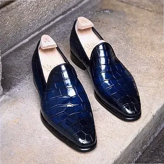 Premium handgefertigte Herren blau Krokodil Mokassins elegante formelle Slipper Schuhe Männer
