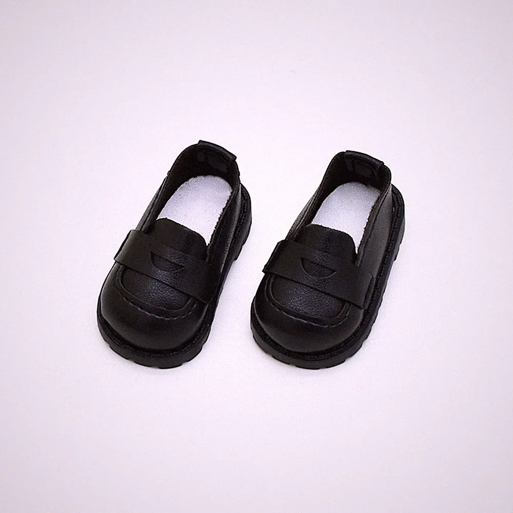 Puppen-Loafer Strukturierte Form Miniatur-Loafer Glatte Oberfläche
