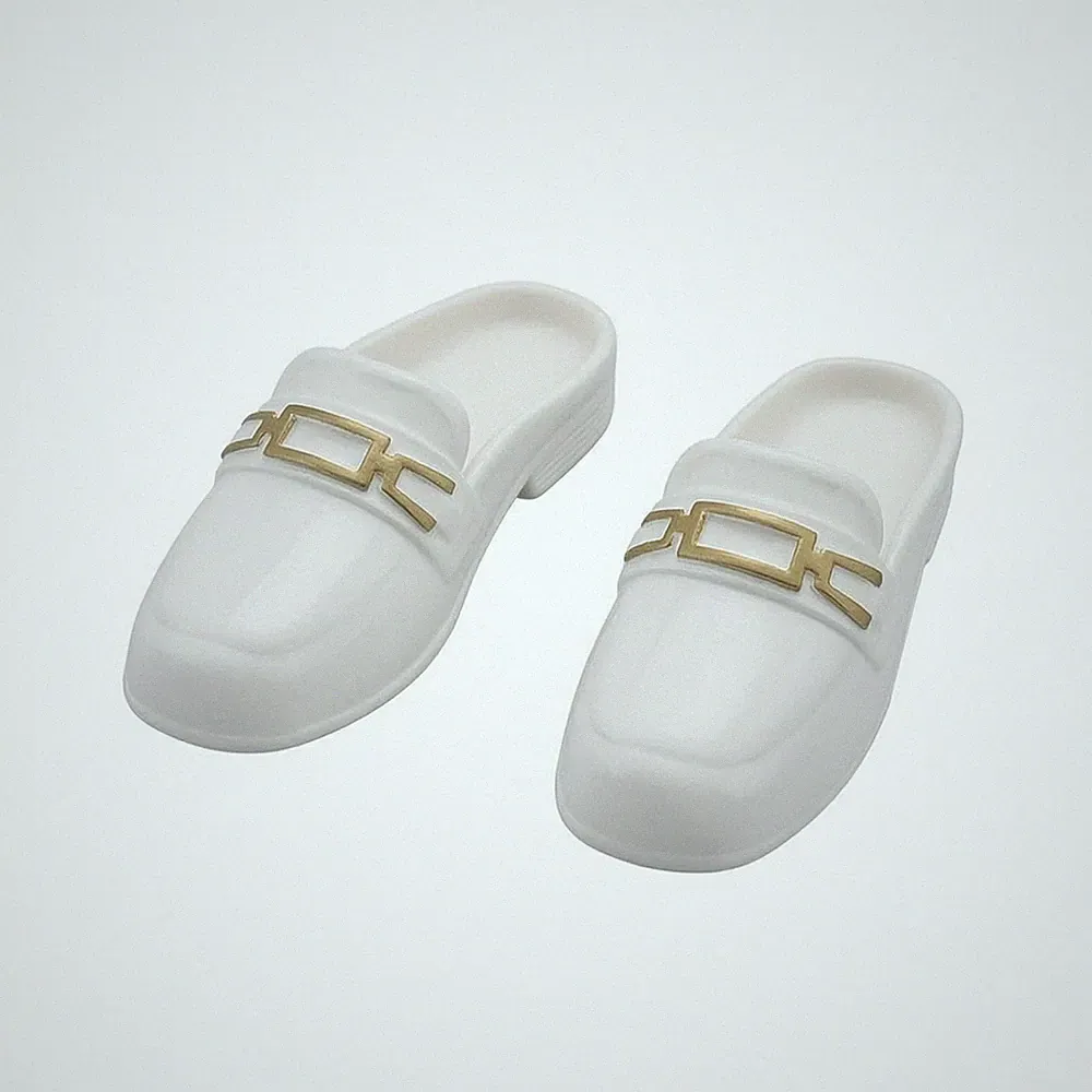 Puppen-Slipper mit Goldkette geschlossene Spitze Puppen-Loafer leicht