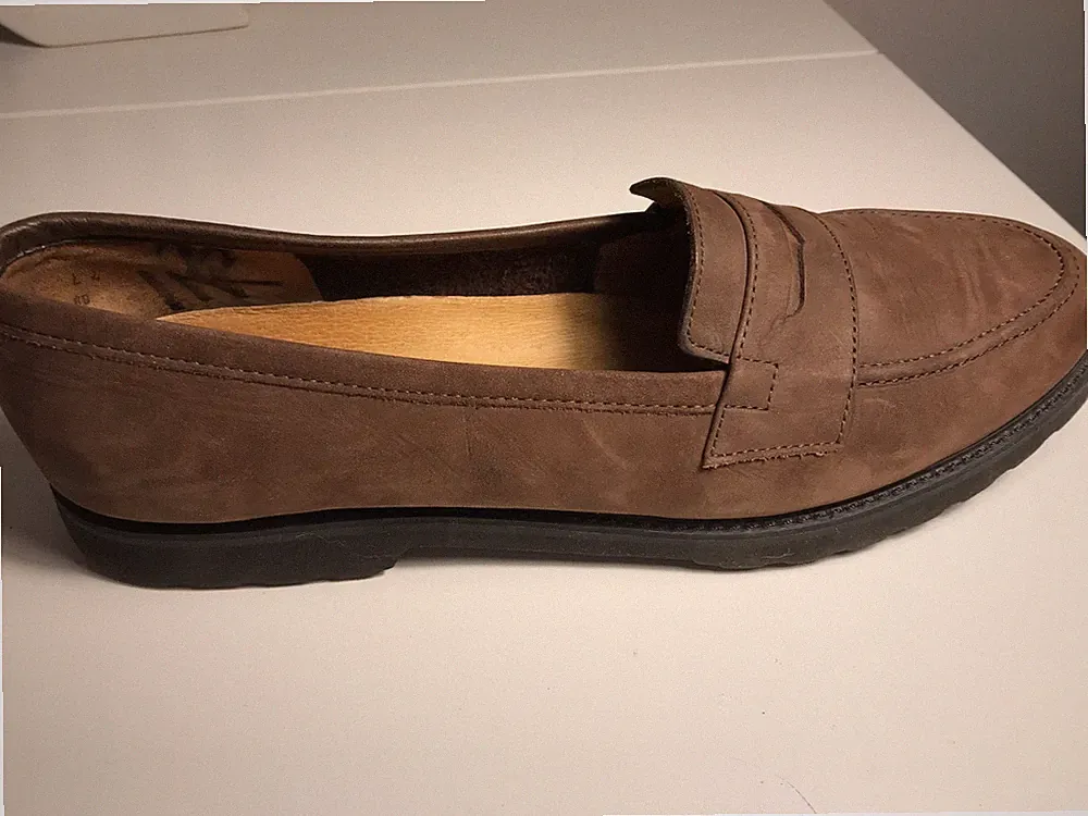 Rockport Womens 9.5 Suede Leather Loafer With Vibram Sole Brown