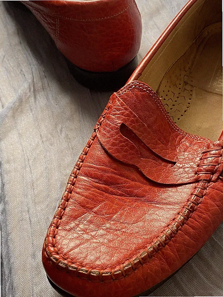 rote Echtleder-Damen-Mokassins Leder-Loafers für Kenner