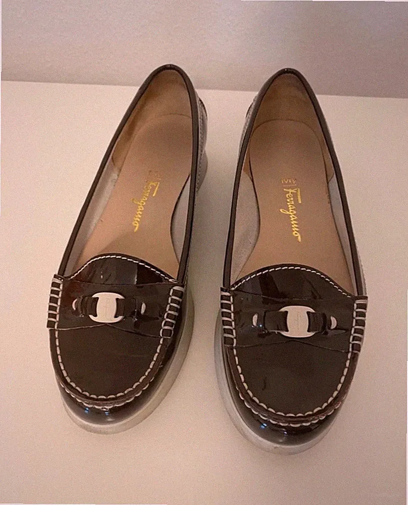 Salvatore Ferragamo braun Lackleder Loafer Mokassins 37,5