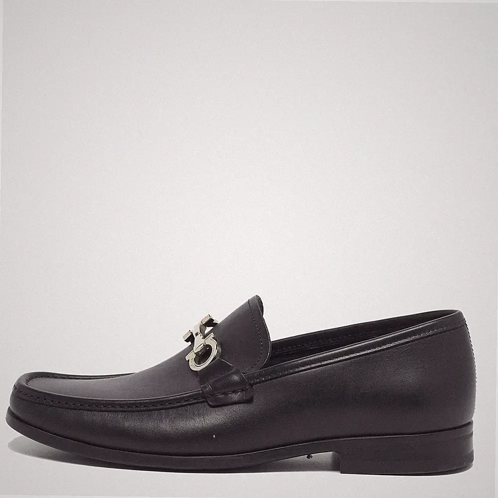 Salvatore Ferragamo Gancini Größe 41 Schwarz Leder Penny Loafer