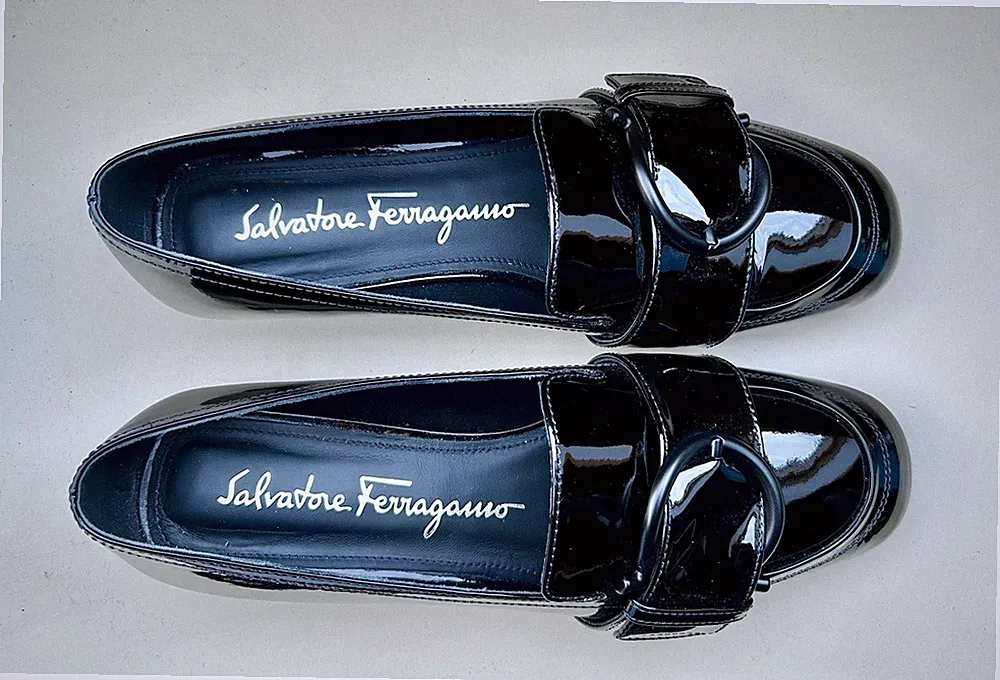 Salvatore Ferragamo Gancini Lackleder Loafer Bonnie schwarz US7,5 D38(,5)