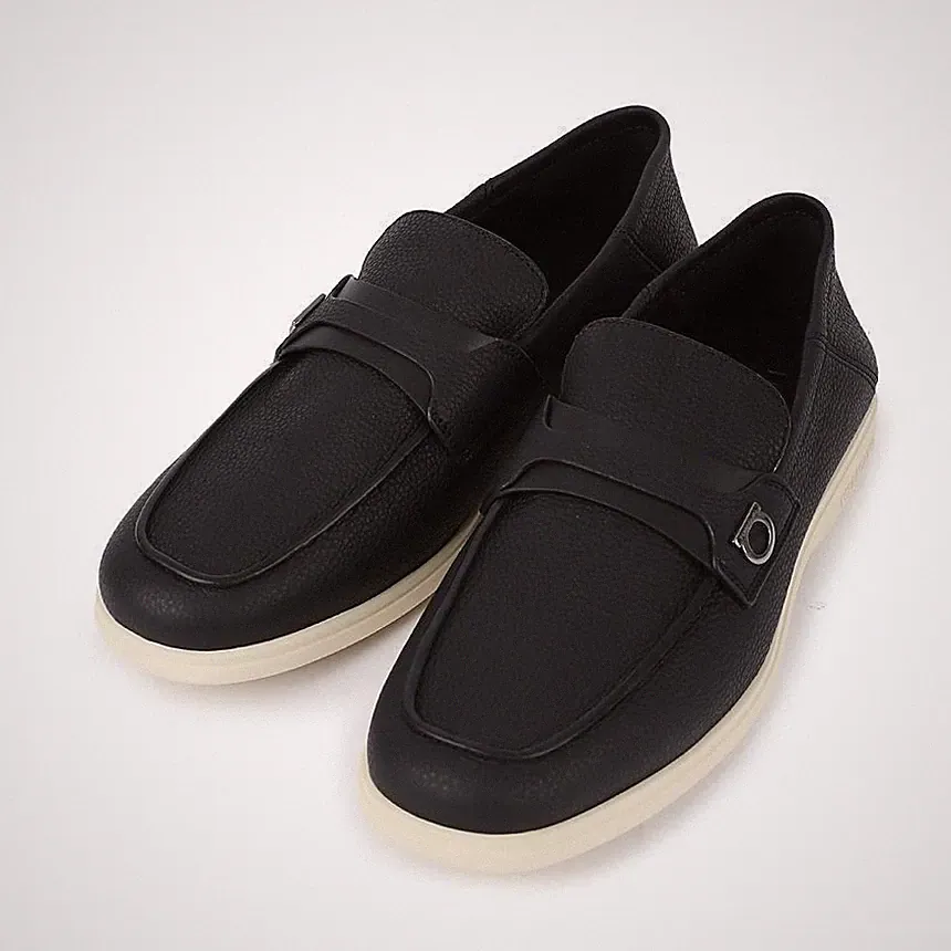 Salvatore Ferragamo Gancini Ornament Loafer DRAME NERO 768454 76082569 [U]
