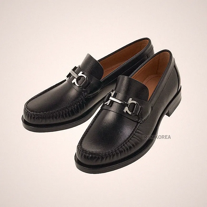 Salvatore Ferragamo Flache Schuhe