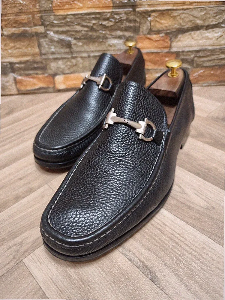 SALVATORE FERRAGAMO LOAFER HORSEBIT LEDER SCHWARZ GENARNT UK 9,5 EEE