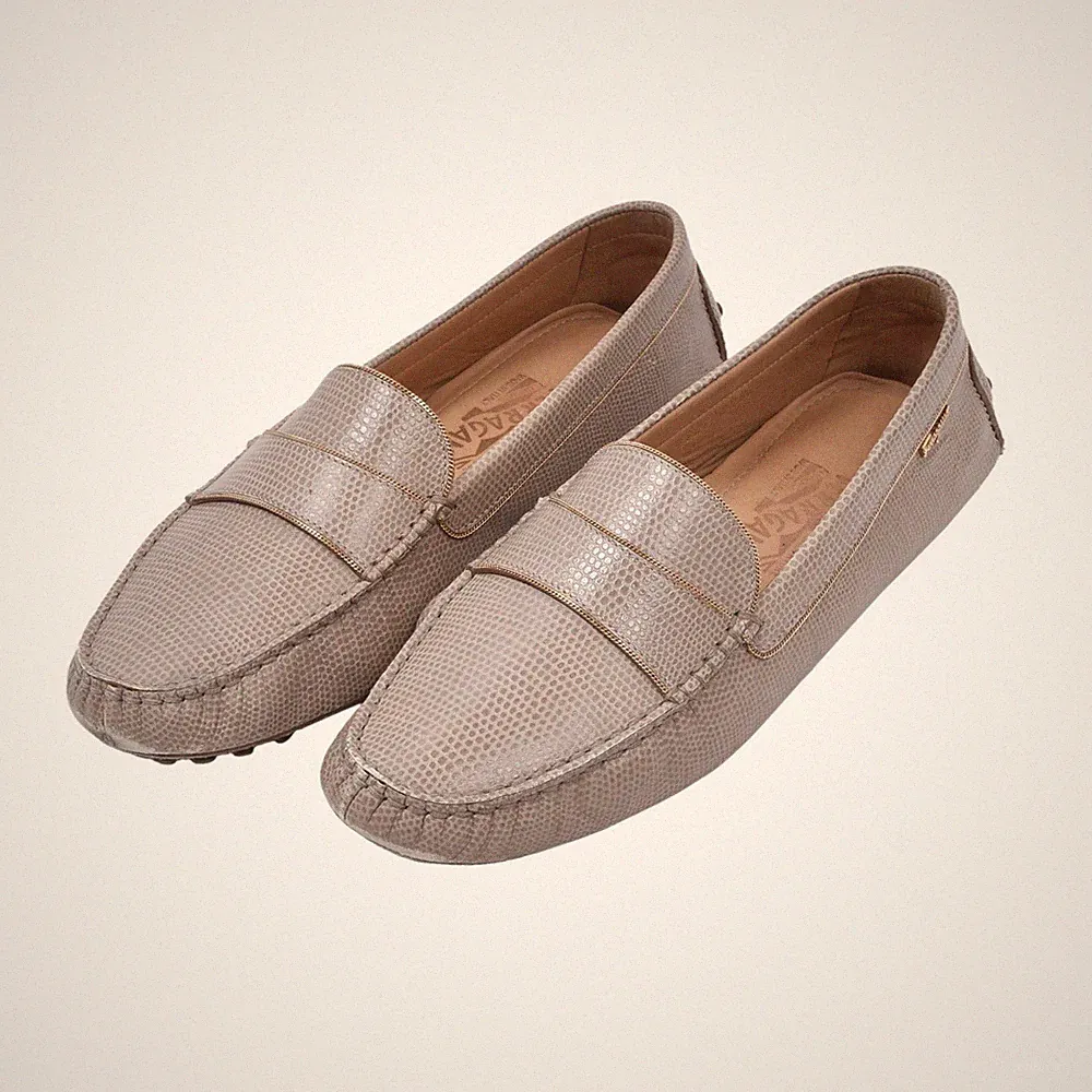 SALVATORE FERRAGAMO Loafers Gr 8 Schuhe Shoe Tan Leder Made in Italy Classic Lea