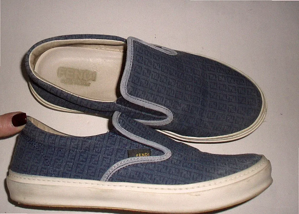 SCHLITZSCHUHE Nr. 37 ORIGINAL UND MADE IN ITALY HERREN / JUNGEN ECHTES SCHNÄPPCHEN