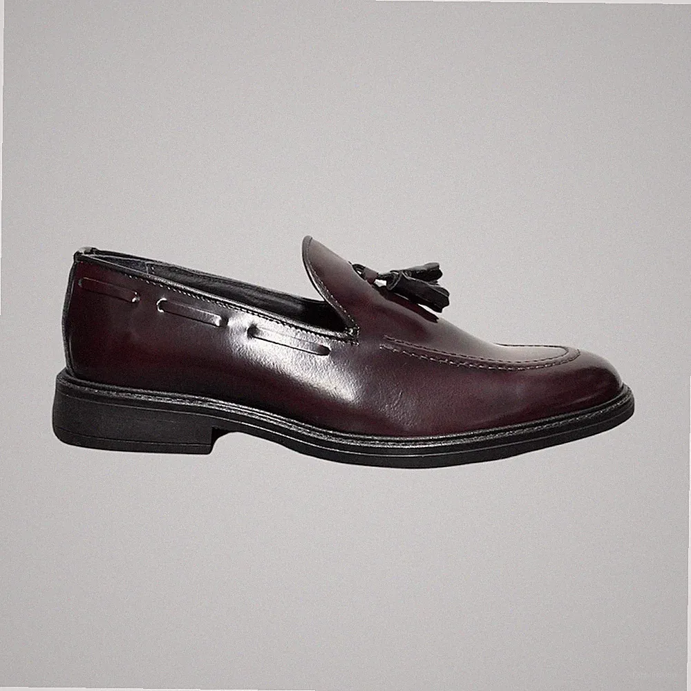 Schuhe Nappaleder glänzend geschliffen Bordeaux Quaste Loafers Made in Italy