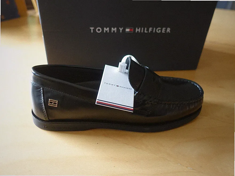 Schuhe Tommy Hilfiger Lordsy Th Stud Loafer FW0FW08312BDS grösse 38