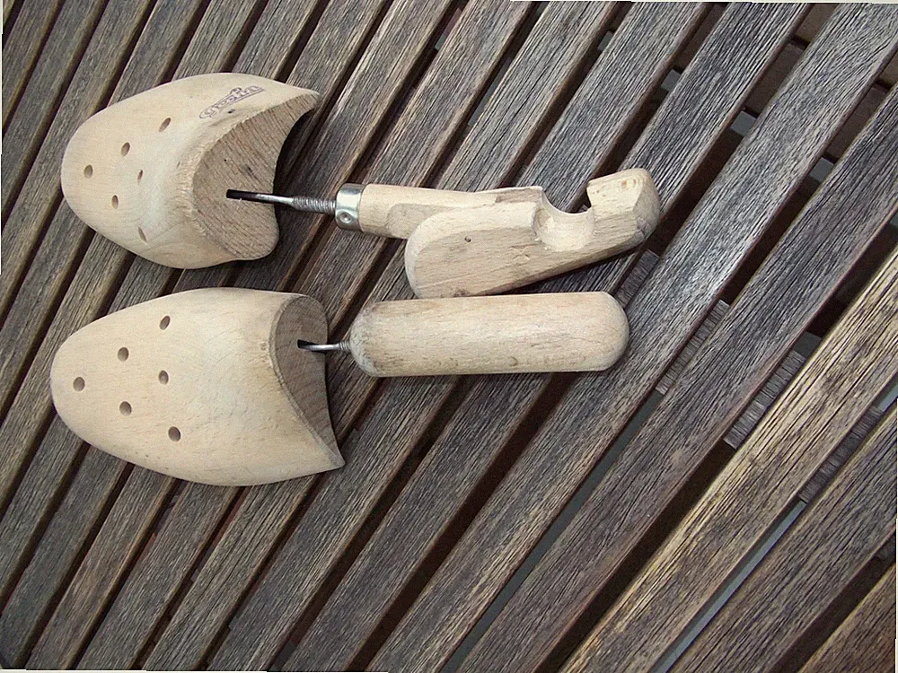 Schuhspanner aus Holz für Herrenschuhe
