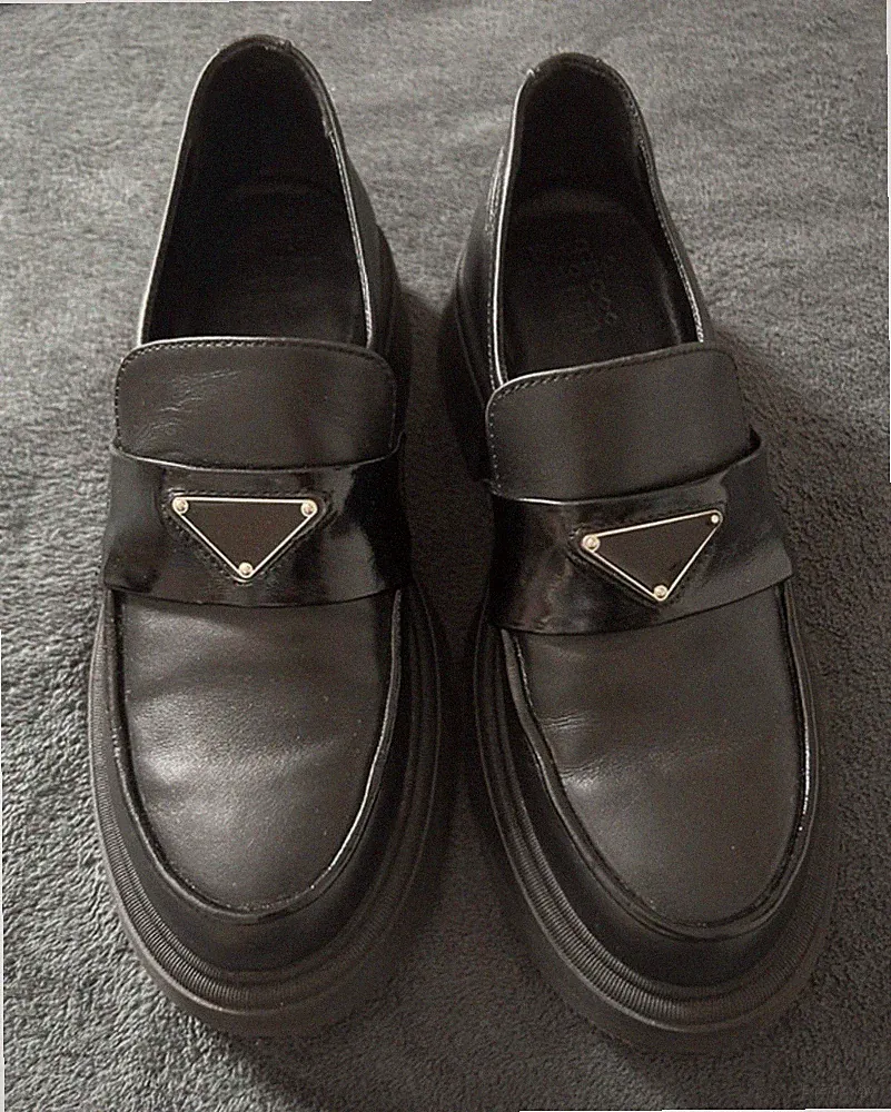 Schwarze Leder-Loafer, 38