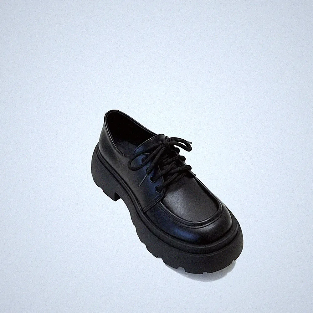 Schwarze Leder Loafer, Chunky-Sohle, Britisches Design, Damen, Herbst