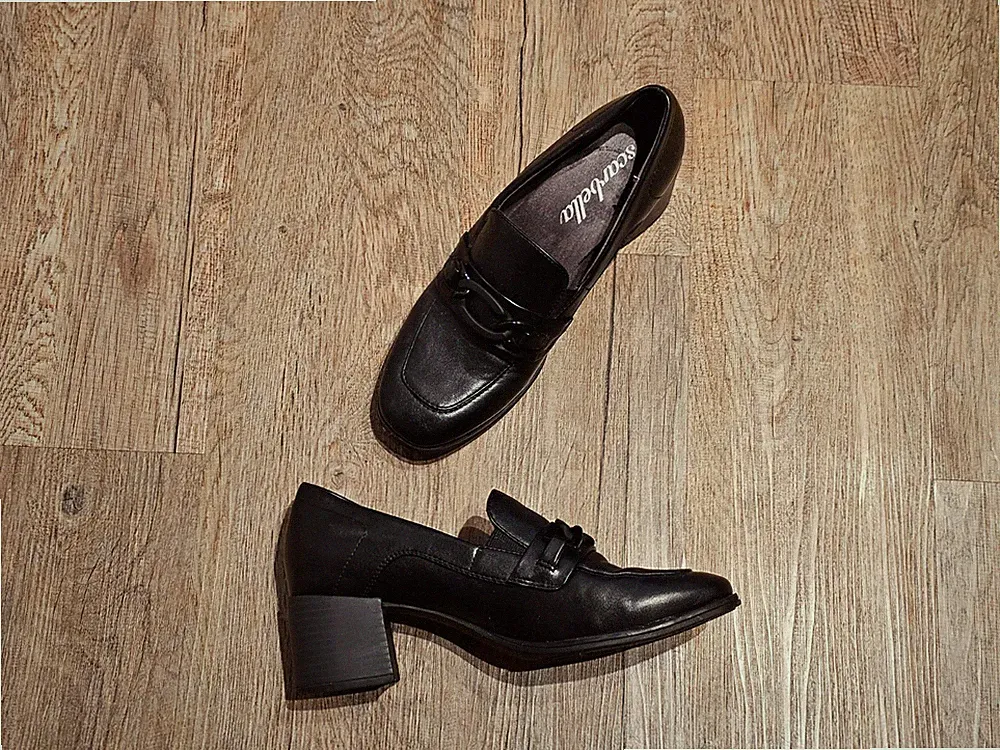 schwarze Trotteur mit Blockabsatz v. Scarbella * Gr. 39 * Loafer