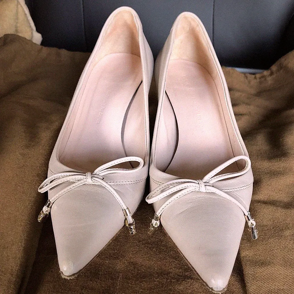 Seltene GUCCI Beige Ribbon Loafer Heels 34C (US 4) Elegantes Design
