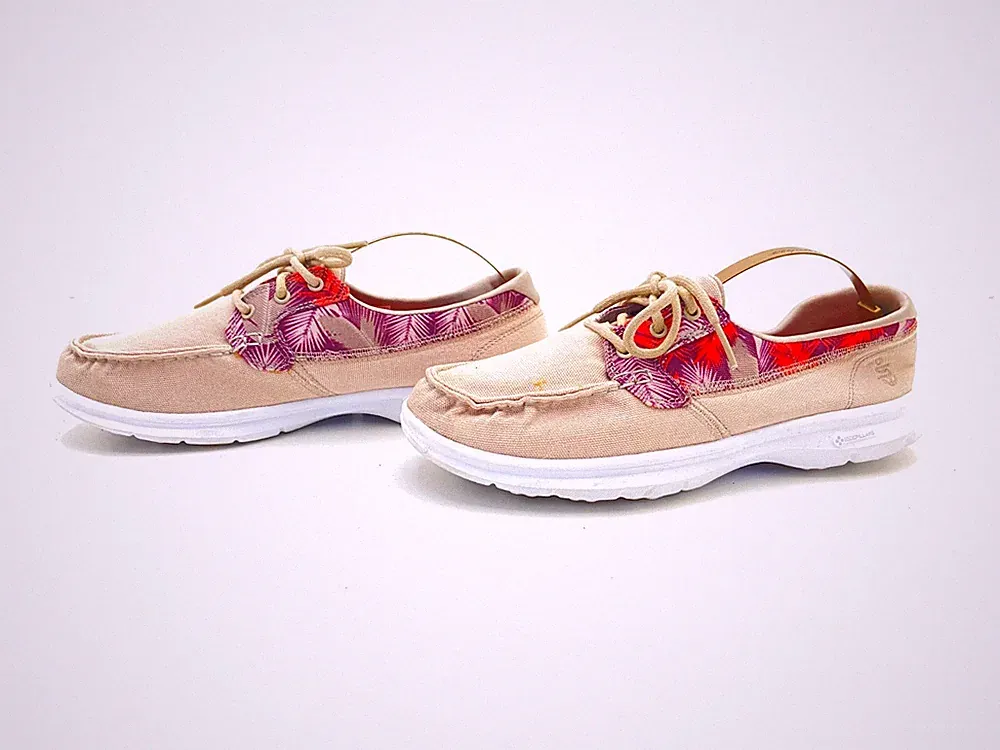 Skechers Damen Halbschuhe Schnürer Loafers Comfort Beige Gr. 37,5 (UK 4,5)