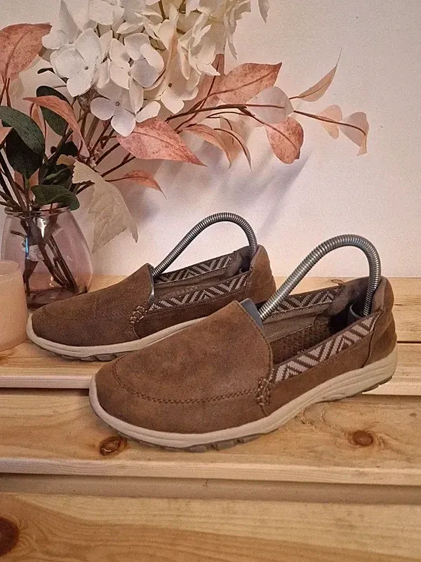 Skechers Memory Foam Relaxed Fit Braun Slipper Halbschuhe Sneaker Schuhe UK 5