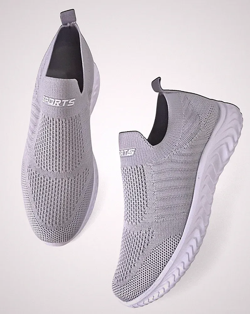 Sportschuhe für Damen, zum Reinschlüpfen, bequem und leicht, zum Laufen, Arbe...