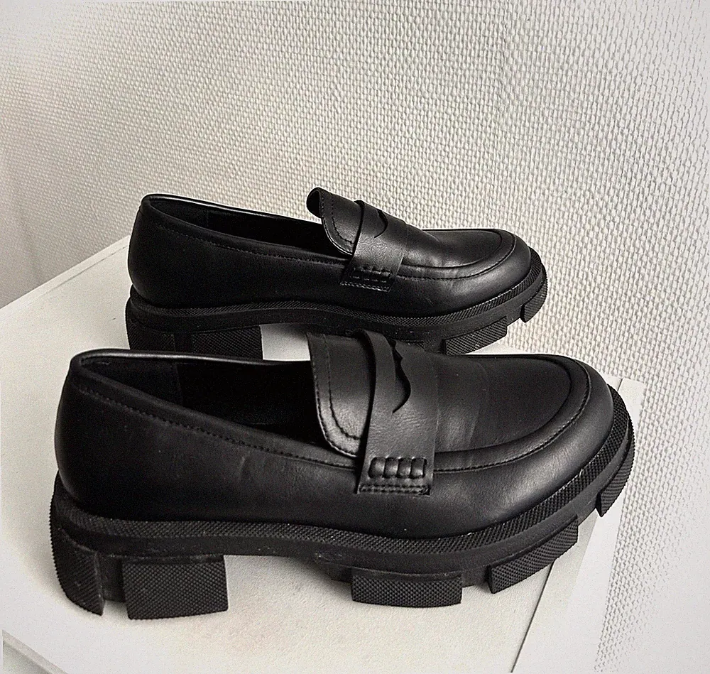 Super Mode Chunky Halbschuhe Damen EU39 Schwarz Plateau Penny Schuhe Preppy