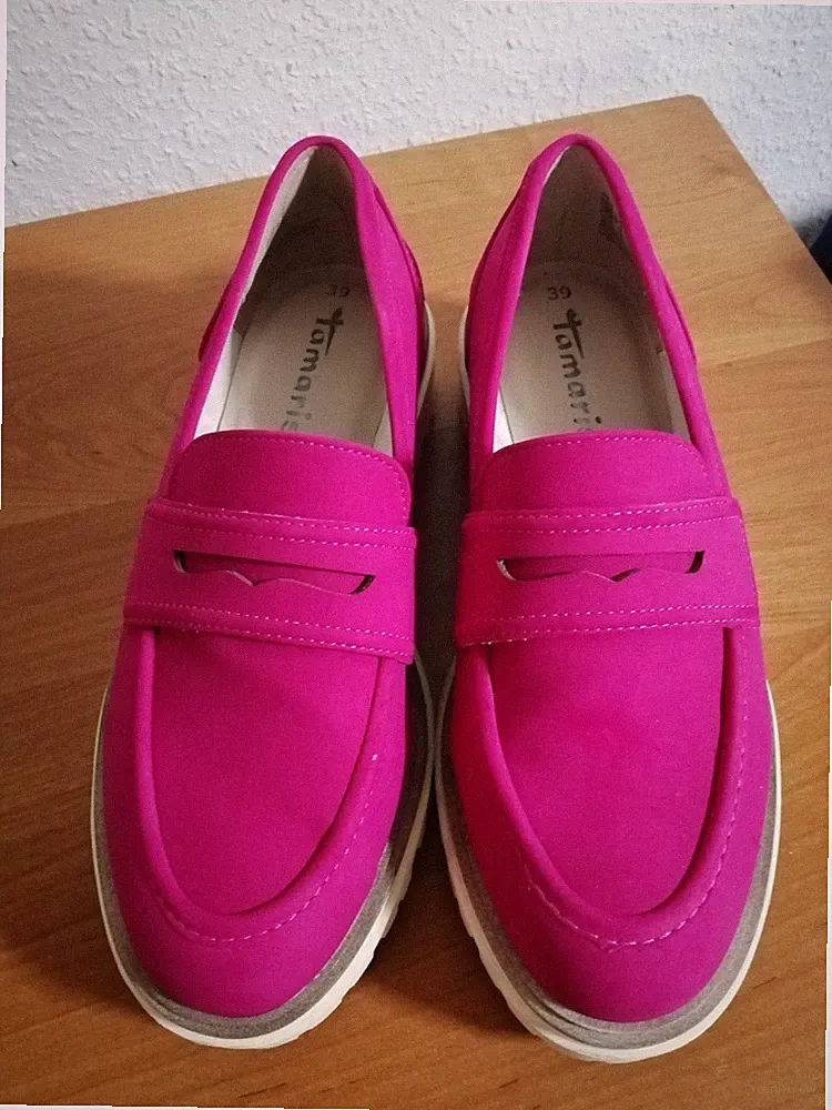 Rosa Wildleder-Loafer