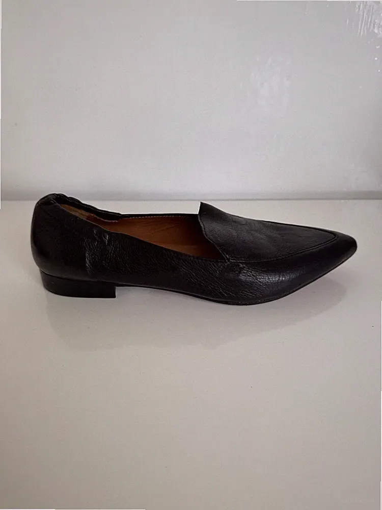 Thea Mika Damen Leder Slipper Loafer Schwarz Gr. 37 Spitze Form Made in Italy
