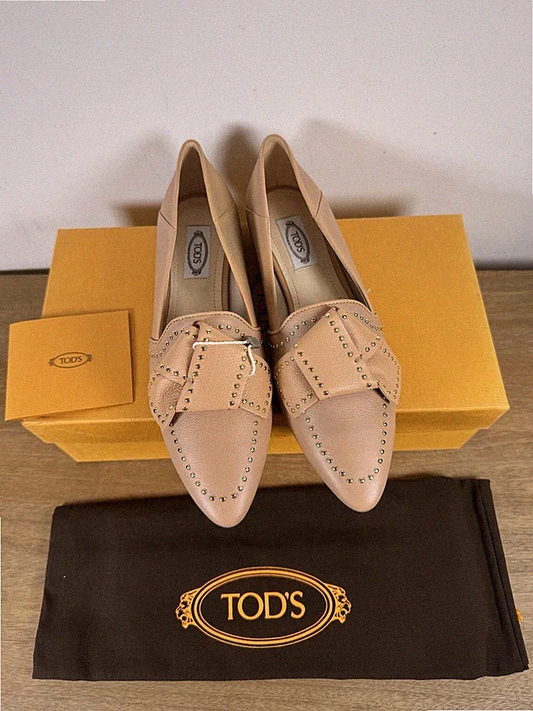 Tod's Ballerinas Nieten Schuhe spitze Halbschuhe Leder beige 36,5 UK 3,5
