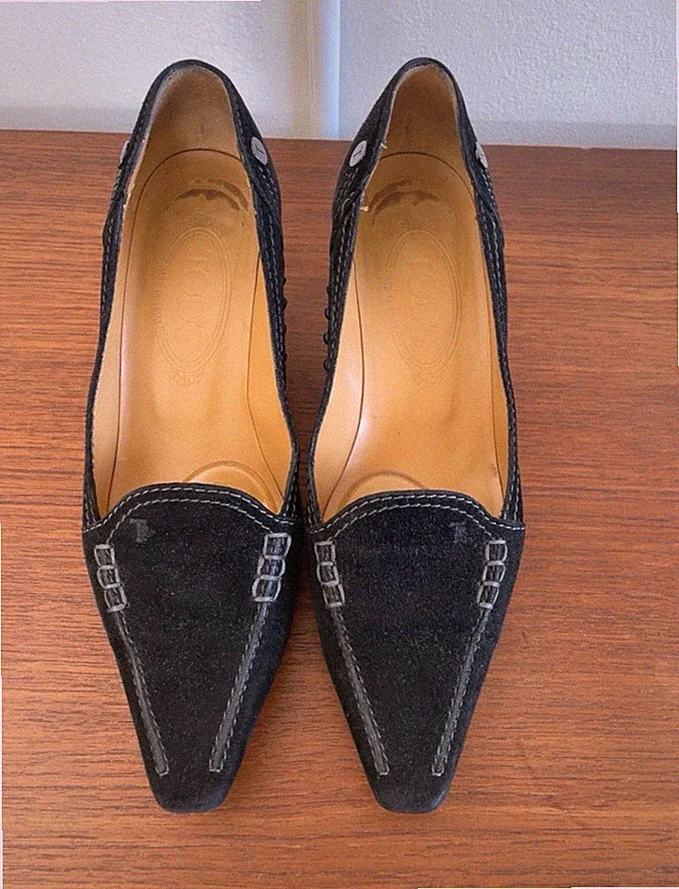 Tod's Black Suede Kitten Heel Loafers - Made in Italy - Size 36