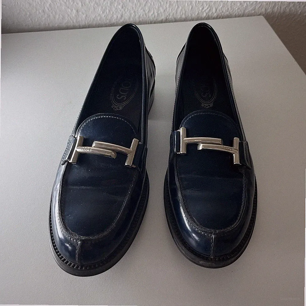 Spitze Form Leder-Loafer