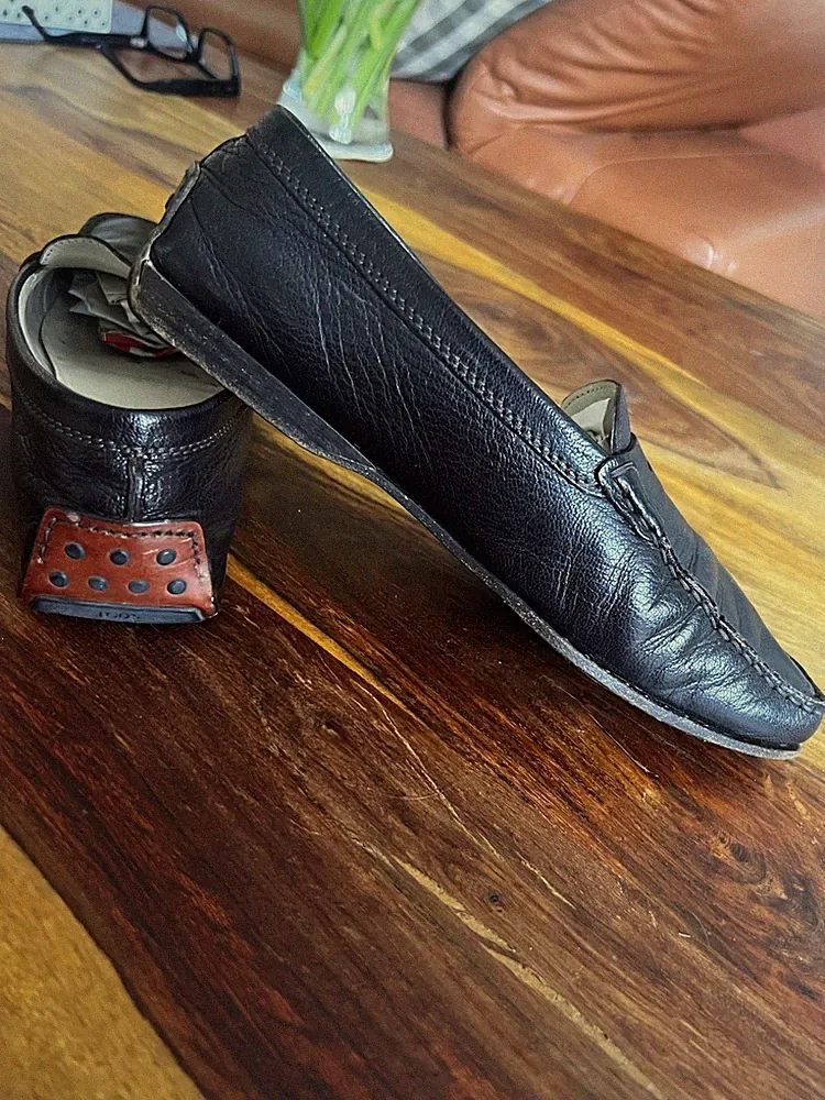 TOD’S Damen Mokassins Gr. 37 Schwarz Leder Loafer