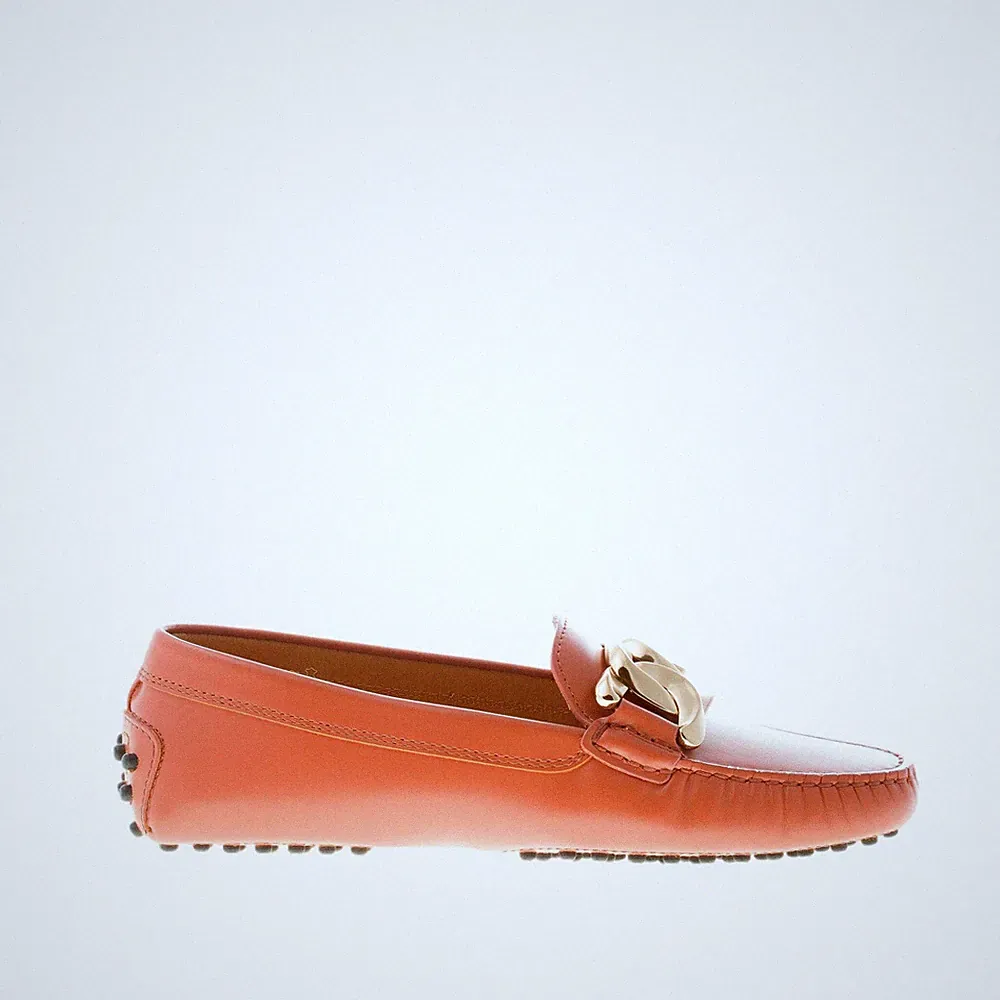 TOD'S damen schuhe Orange ton leder Kate "gommino" loafer mit goldene kette