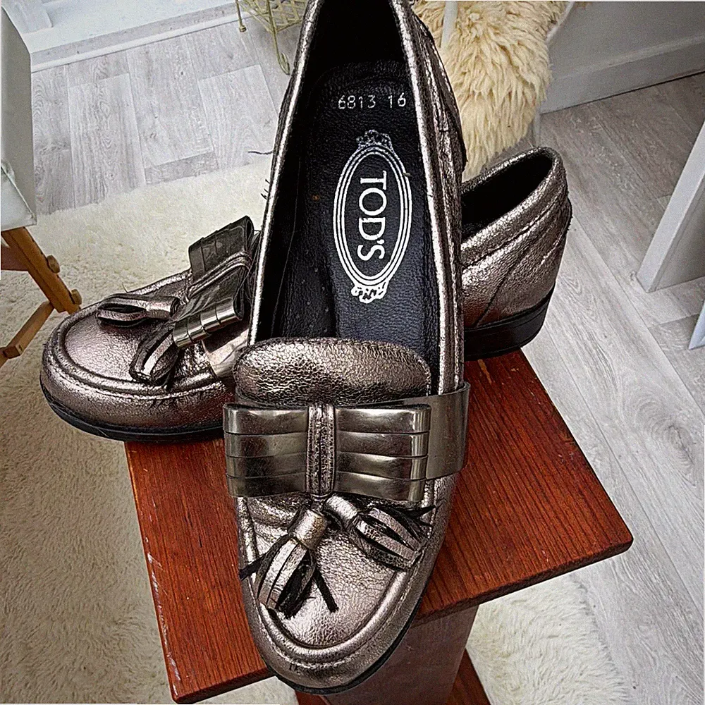 Tod's Damen Slipper Loafer Silber Leder mit Quaste Slip-On EU 38