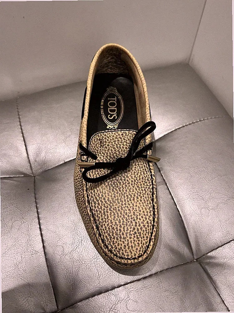 Tod's Herren Halbschuhe Leder beige/schwarz Animalier mit Schnürung Schleife Gummisohle