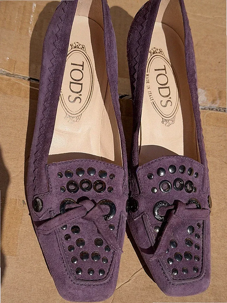 Tod’s lila Wildleder Halbschuhe mit Nieten & Schleife - Größe EU 36 - Made in Italy - ohne Karton